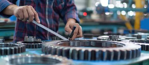 Gear Cutting Methods and Machine Operations Overview for Manufacturing