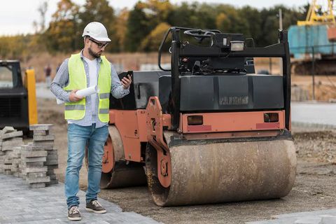 How Road Rollers Are Used in Construction: An Easy Explanation